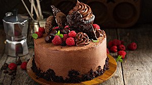 Chocolate Raspberry Cake 5k - hdwallpaper4k